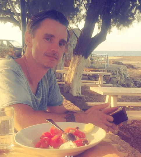 Dickie Beau Lifestyle Vacation